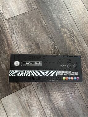 Infinite Classic Ceramic Hair Straightener - Black